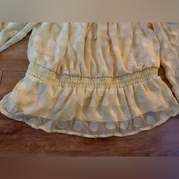 LC Lauren Conrad Light Yellow Smocked Squareneck Peplum Top Size Medium - Picture 13 of 14